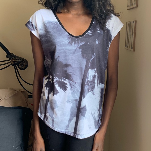 Express Summer Scene T-shirt - Picture 8 of 8